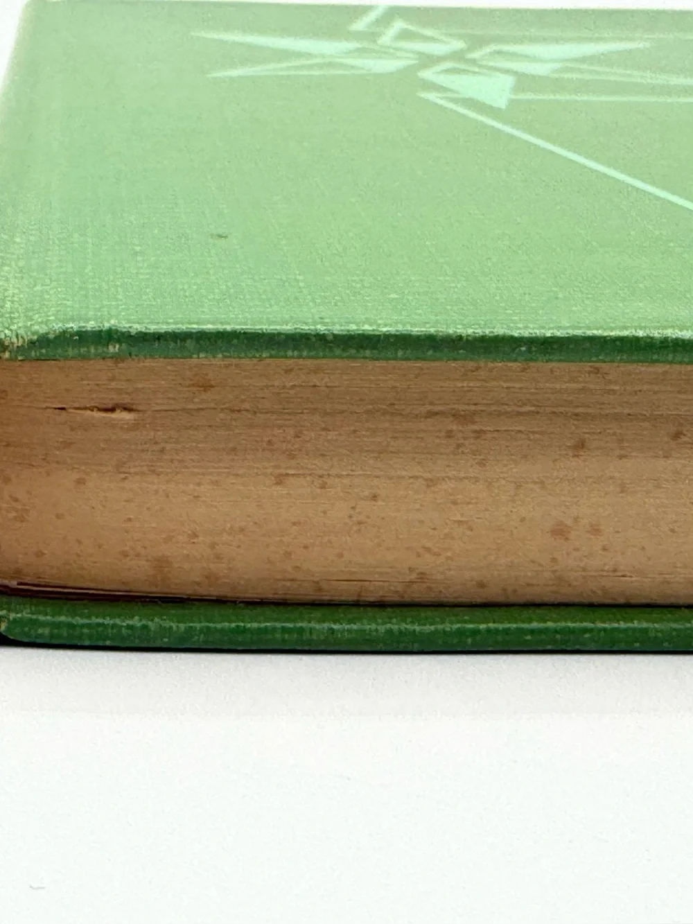 Queens Die Proudly by W. L. White (Hardcover Book, 1943) Former Library Book